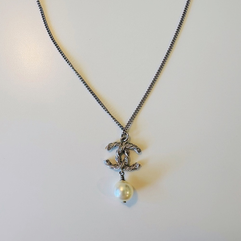 Chanel CC Pearl Necklace